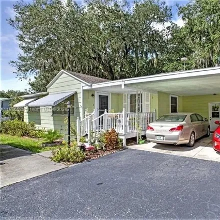 Buy this 3 bed house on 1351 Southeast Lakeview Drive in Sebring, FL 33870