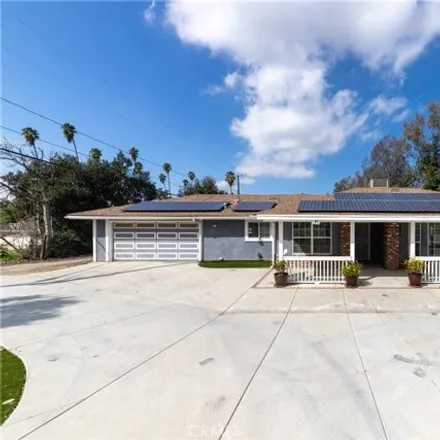 Buy this 5 bed house on 1009 East Cypress Avenue in Redlands, CA 92374
