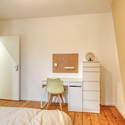 Rent this 1 bed apartment on 2 Rue Jacquard in 59260 Lille, France