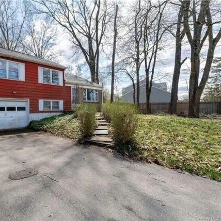 Image 4 - 29 Creekside Road, East Fishkill, NY 12533, USA - House for sale
