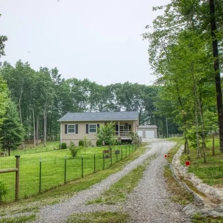 Buy this 3 bed house on Alf Threet Road in Cumberland Grove, Fentress County