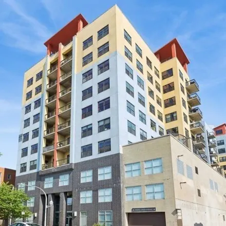 Buy this 2 bed condo on 1122-1124 West Catalpa Avenue in Chicago, IL 60640