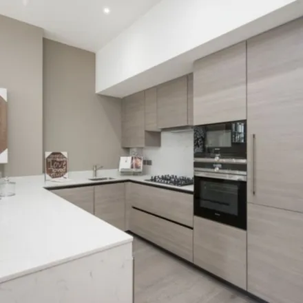 Rent this 2 bed apartment on Goldschmidt & Howland in Perrin's Walk, London