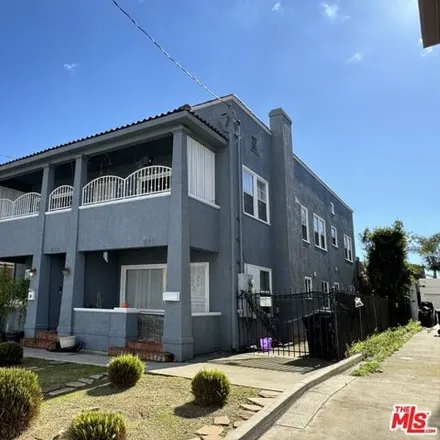 Image 2 - 671 West 11th Street, Los Angeles, CA 90731, USA - House for sale