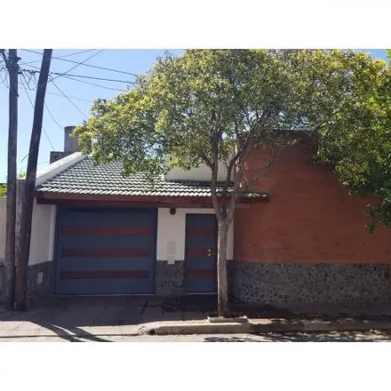 Buy this 3 bed house on José de Amenábar 253 in General San Martín, Rosario