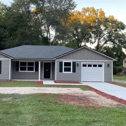 Rent this 3 bed house on 25117 Northwest 210 Lane in High Springs, Alachua County