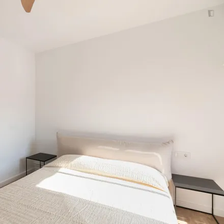 Rent this 2 bed apartment on La Farga in Carrer de Girona, 08901 l'Hospitalet de Llobregat