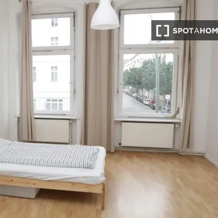 Rent this 6 bed room on Reinickendorfer Straße 15A in 13347 Berlin, Germany