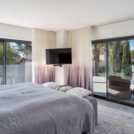 Rent this 4 bed house on 8135-107 Distrito de Évora