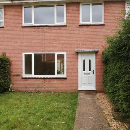 Rent this 3 bed townhouse on Juniper Close in Three Legged Cross, BH21 6SL