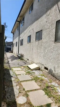 Image 4 - Alley 80665, Los Angeles, CA 91328, USA - House for sale