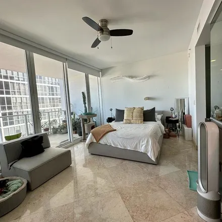 Rent this 1 bed apartment on Biscayne Boulevard & Northeast 11th Street in Biscayne Boulevard, Miami