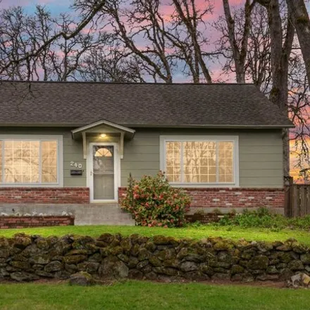 Buy this 5 bed house on 240 West Gloucester Street in Oregon City, OR 97027