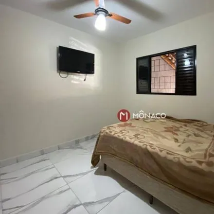 Buy this 5 bed house on Rua Emílio Vizentin in Jamaica, Londrina - PR