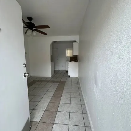 Image 4 - 548 East 91st Street, Los Angeles, CA 90003, USA - Apartment for rent