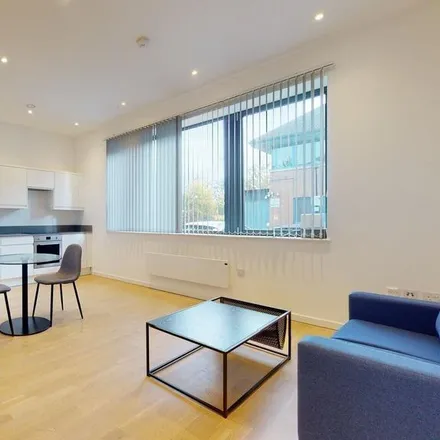 Rent this studio apartment on Riverbank Way in London, TW8 9HX