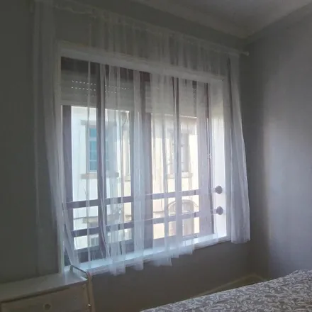 Rent this 1 bed apartment on Rua Nova de São Crispim 370 in 4000-075 Porto, Portugal