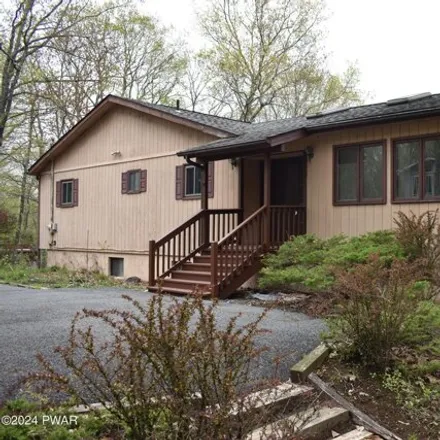 Buy this 3 bed house on 111 Cottonwood Dr in Hawley, Pennsylvania