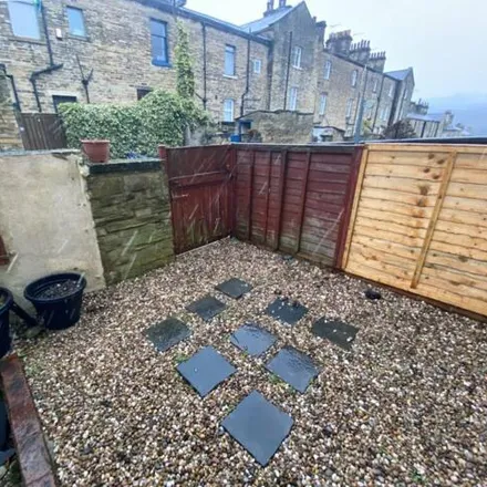 Image 9 - George Street, Saltaire, BD18 4PT, United Kingdom - Townhouse for sale