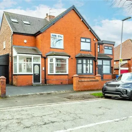 Buy this 4 bed duplex on Dave Roberts Physiotherapy in Mount Road, Middleton