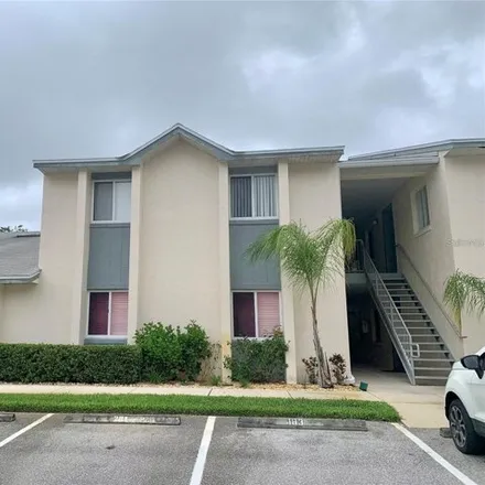 Rent this 1 bed condo on Isle Royal Court Southeast in Winter Haven, FL 33888