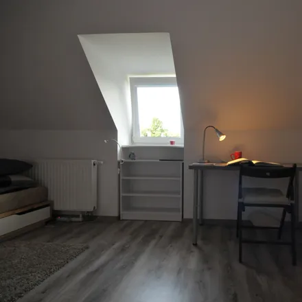 Rent this 3 bed room on Dzielna 76 in 80-404 Gdansk, Poland