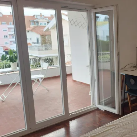 Image 1 - Rua Campainhas, 2775-639 Parede, Portugal - Room for rent