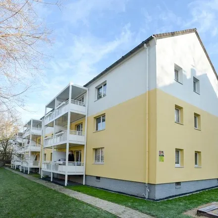 Rent this 2 bed apartment on Sültenfuß in Oberhausener Straße, 45476 Mülheim an der Ruhr