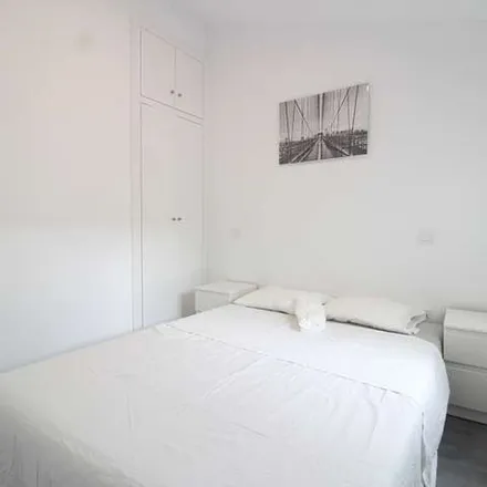 Image 6 - Caramuel, Calle de Caramuel, 28011 Madrid, Spain - Apartment for rent