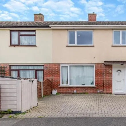 Buy this 3 bed duplex on Harvester Road in Epsom, KT19 9DQ