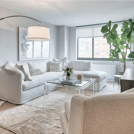 Rent this 1 bed apartment on 210 East 95th Street in New York, NY 10128