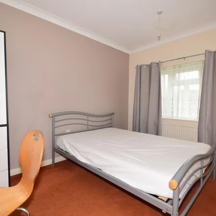 Rent this 1 bed apartment on Okehampton Crescent in London, DA16 1DW