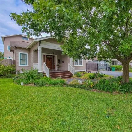 Buy this 3 bed house on 1215 East 25th Street in Houston, TX 77009