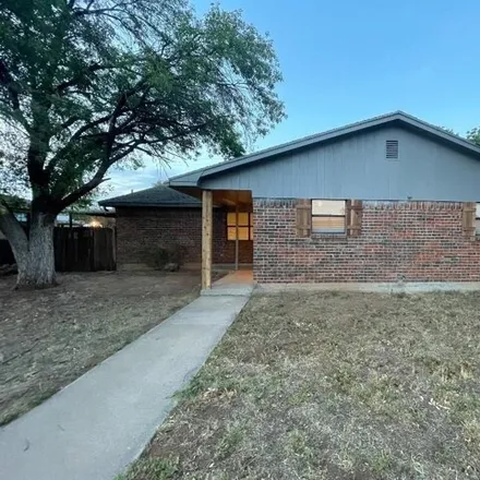 Buy this 3 bed house on 911 Brookside Street in Sweetwater, TX 79556