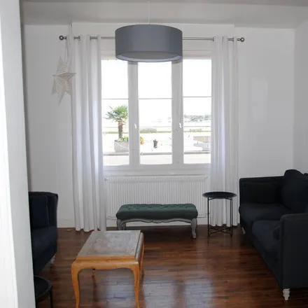 Rent this 5 bed house on 59153 Arrondissement de Dunkerque