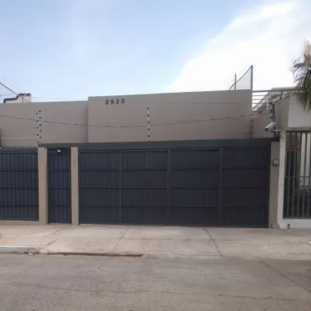 Image 1 - Calle Turmalina 2928, Residencial Victoria, 44560 Zapopan, JAL, Mexico - House for sale