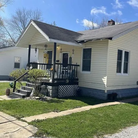 Buy this 2 bed house on 173 South Vincent Street in Salem, IL 62881