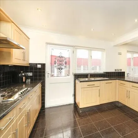 Image 6 - 11 Daiches Braes, City of Edinburgh, EH15 2RE, United Kingdom - House for sale