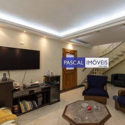 Buy this 3 bed house on Rua Maiacaré in Mirandópolis, Região Geográfica Intermediária de São Paulo - SP