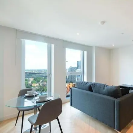 Image 2 - Two Fifty One, 251 Southwark Bridge Road, London, SE1 6FQ, United Kingdom - Apartment for rent