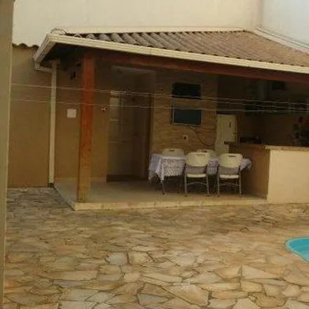 Buy this 4 bed house on Escola Estadual Amelia Santana Barbosa in Rua Viriato Alexandrino de Melo 240, Regional Centro