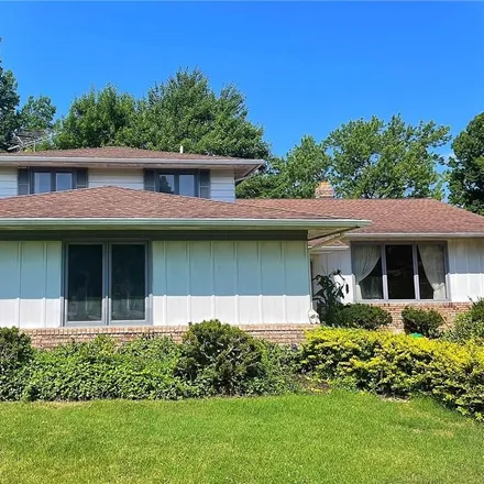 Buy this 4 bed house on 924 Brainard Road in Highland Heights, OH 44143