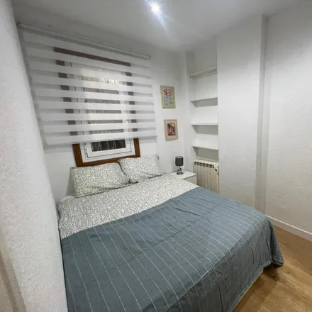 Image 3 - Calle de Monteleón, 7, 28004 Madrid, Spain - Apartment for rent