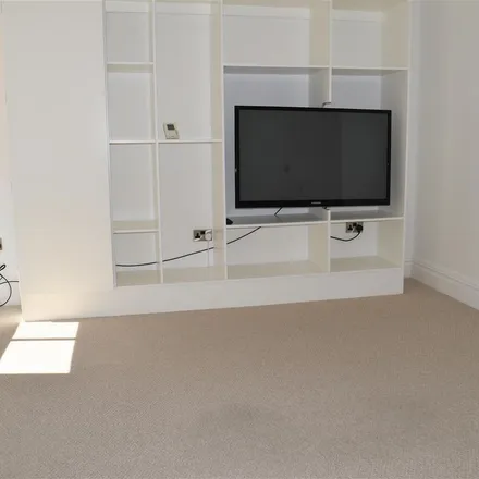 Rent this 1 bed apartment on Leeds Road in Harrogate, HG2 8AA