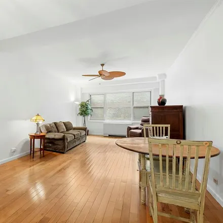 Image 3 - 440 EAST 62ND STREET 17G in New York - Apartment for sale