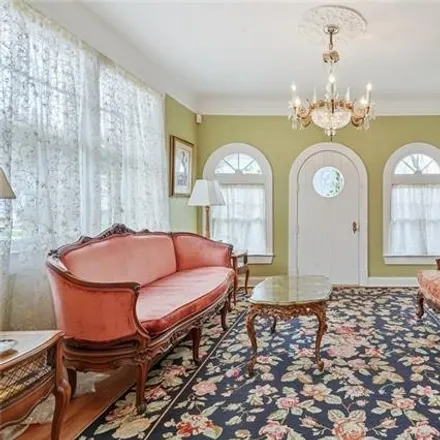 Image 5 - 5900 Louisville Street, Lakeview, New Orleans, LA 70124, USA - House for sale