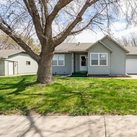 Buy this 3 bed house on 3938 South Sertoma Avenue in Sioux Falls, SD 57106