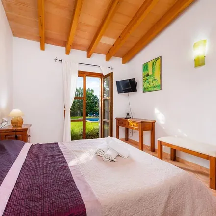 Rent this 3 bed house on Piezas Son Servera in Carrer de Cala Bona, 6