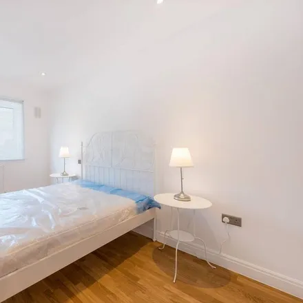 Rent this 1 bed apartment on Grand Union Walk in London, HA0 1TX