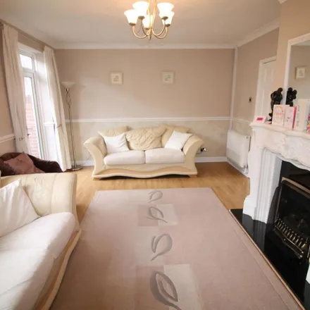 Rent this 3 bed apartment on 40 Appleby Road in London, E16 1LQ